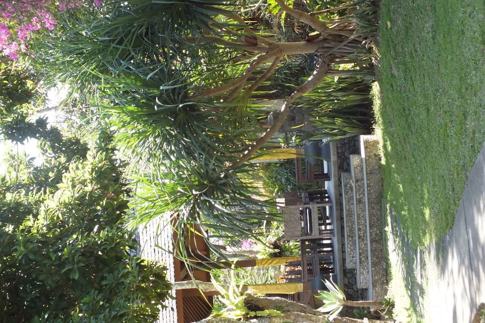 BESAKIH BEACH RESORT BALI