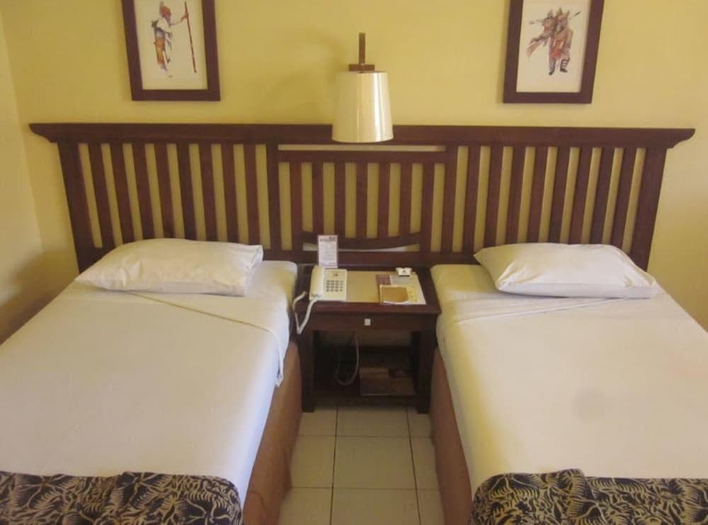 BESAKIH BEACH RESORT BALI
