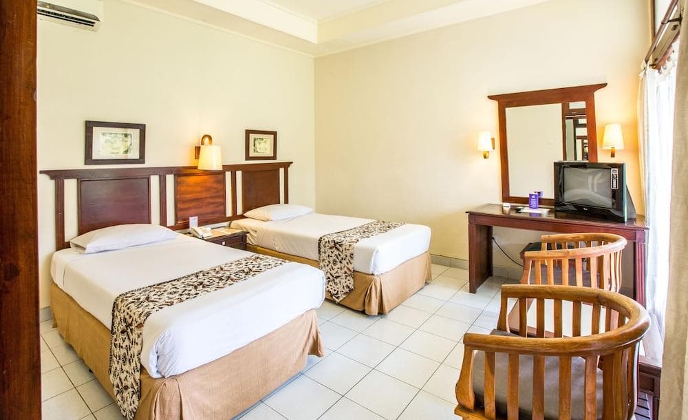 BESAKIH BEACH RESORT BALI
