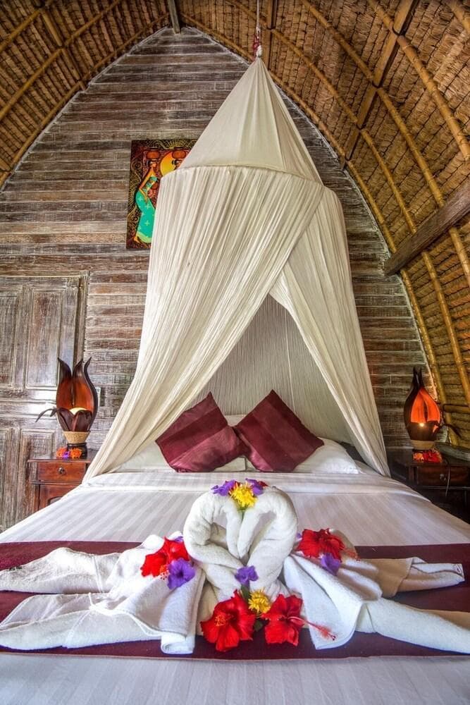 MUSHROOM BEACH BUNGALOW