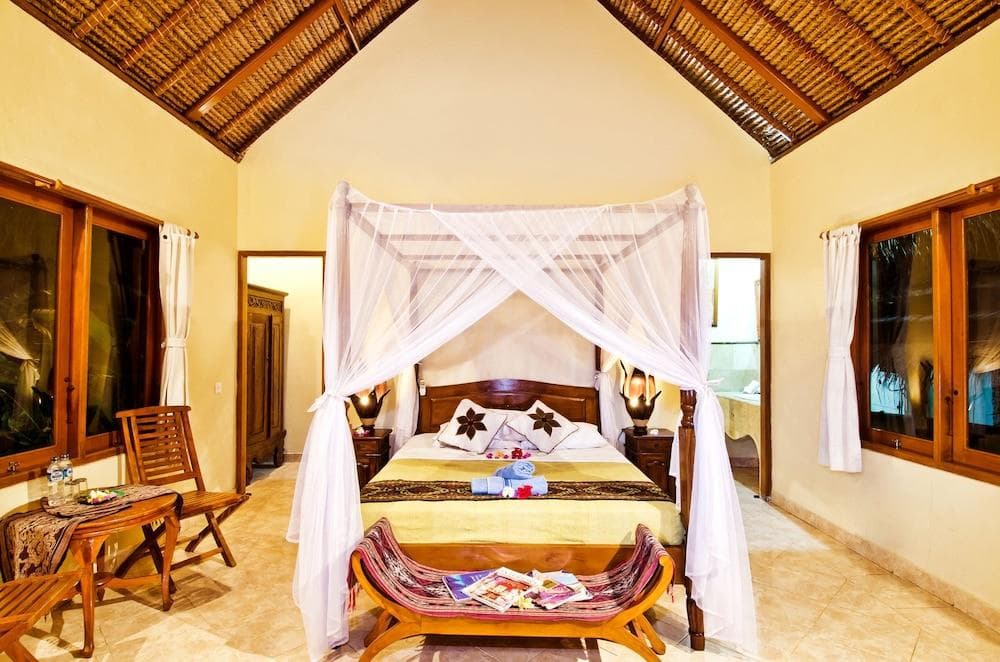 MUSHROOM BEACH BUNGALOW