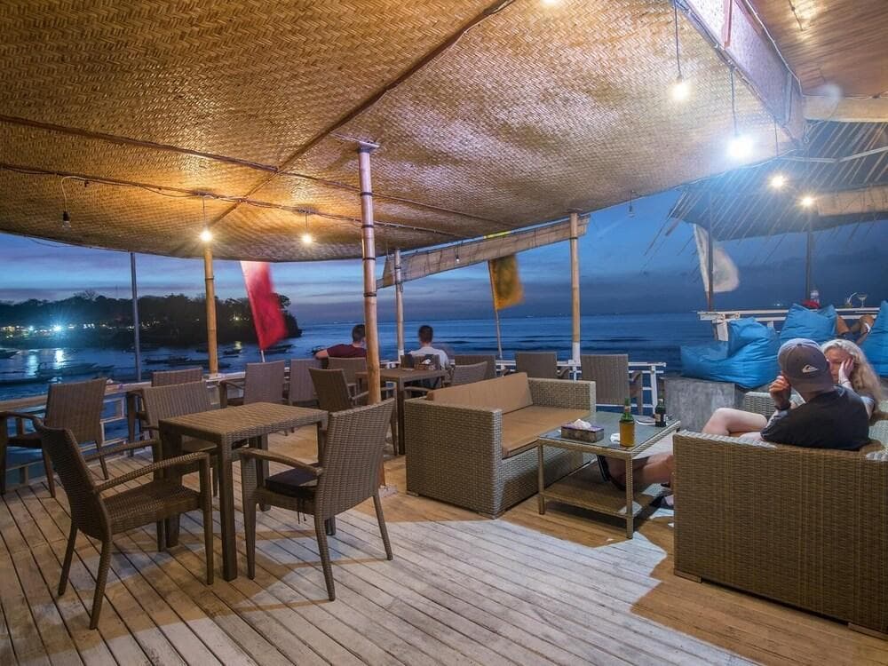 MUSHROOM BEACH BUNGALOW