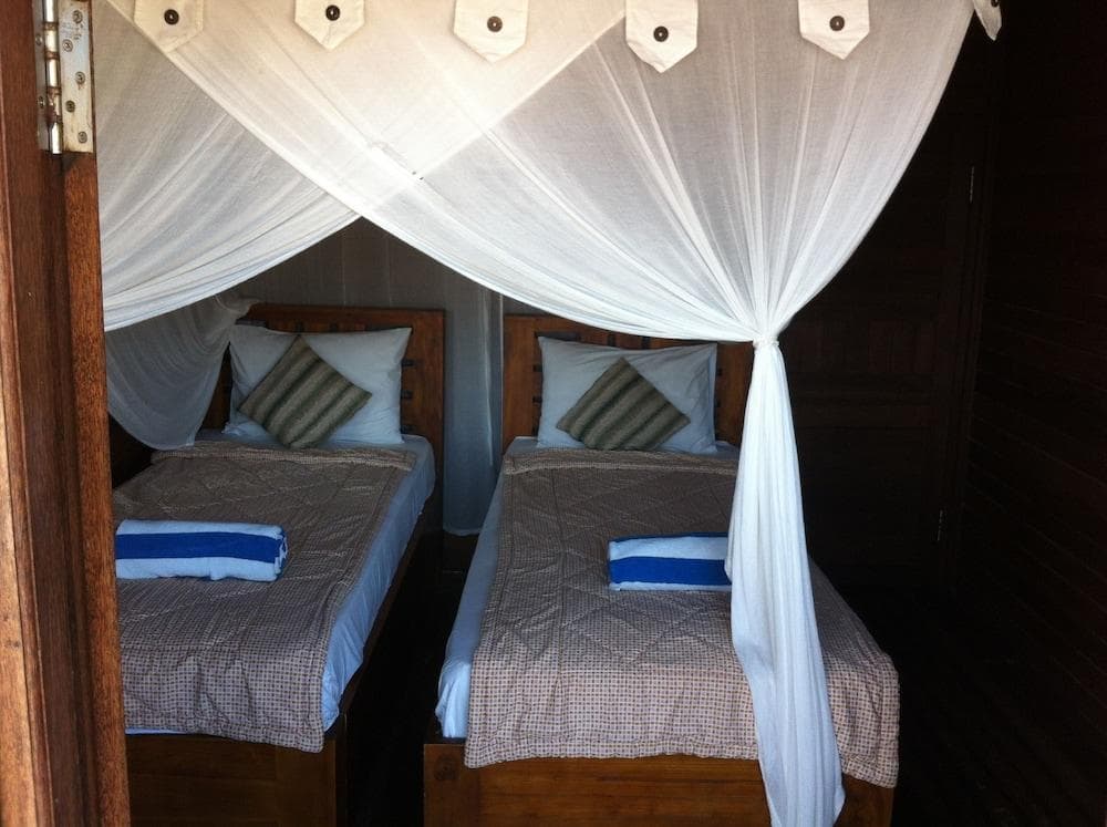 Dream Beach Huts - CHSE Certified