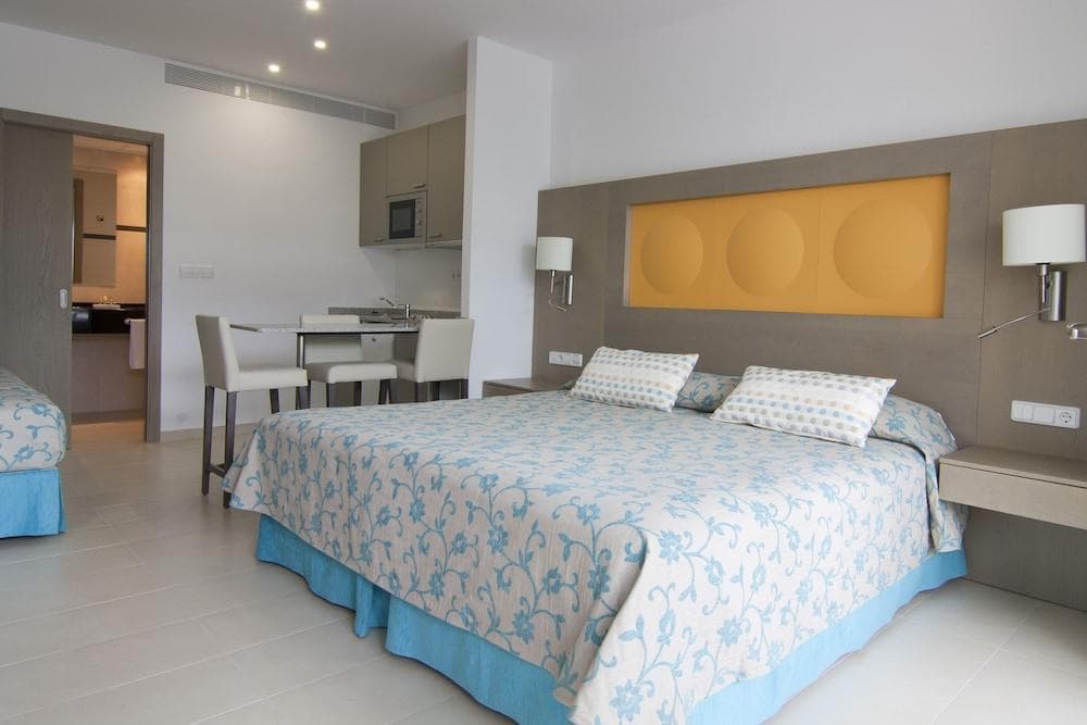 Hoposa Montelin Apts.