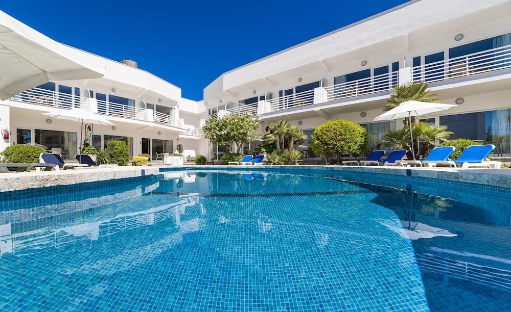 Hoposa Montelin Apts.