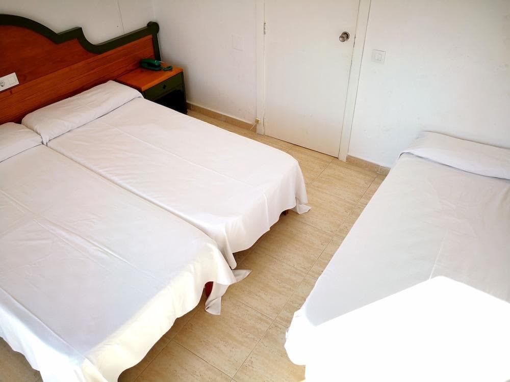 HOTEL AZ MIRANDA