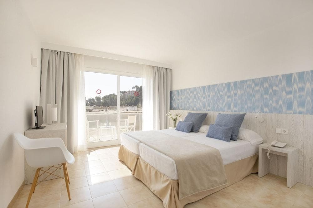 Hotel Tora