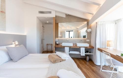 Ynaira Hotel & Spa