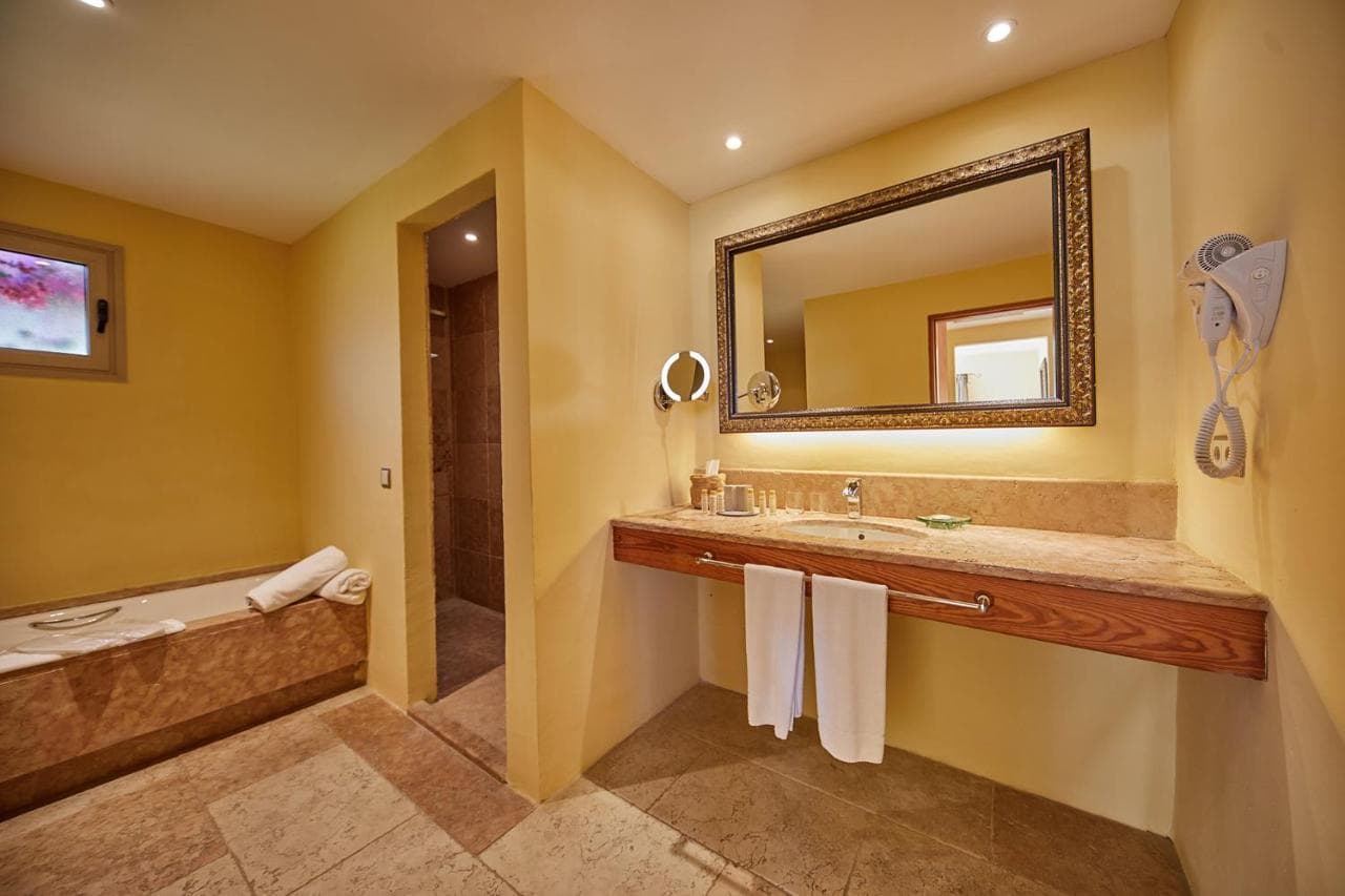 Pula Suites Boutique Resort