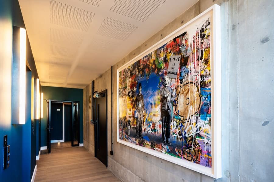 THE GATE APARTHOTEL