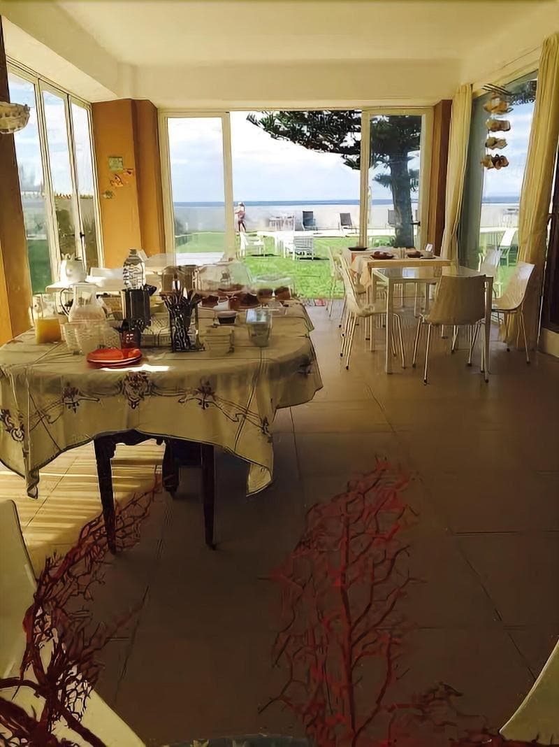 Suite Beach B&B and Club