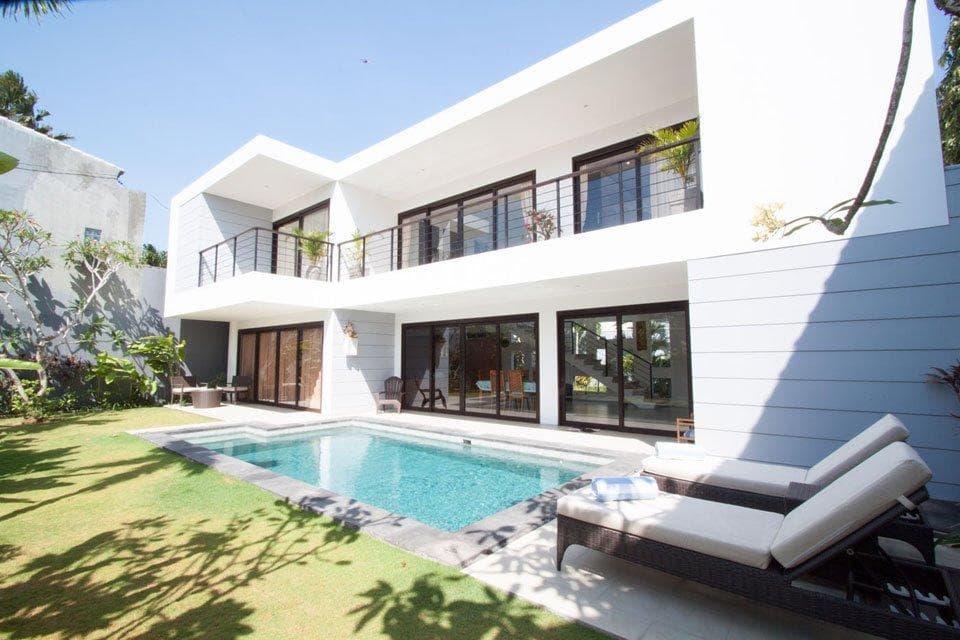 Skye Dee Villa