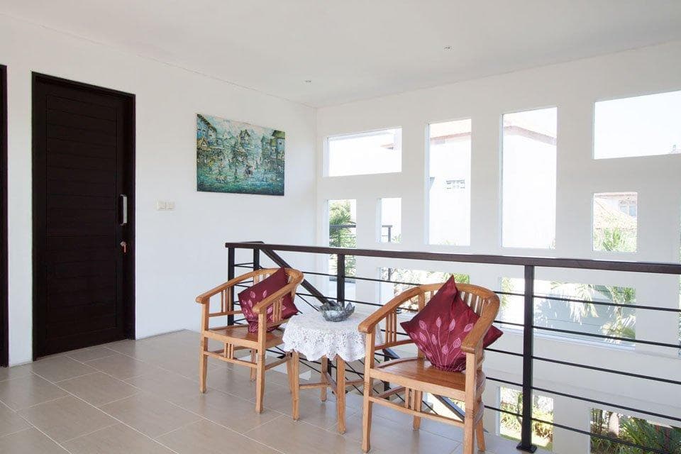 Skye Dee Villa