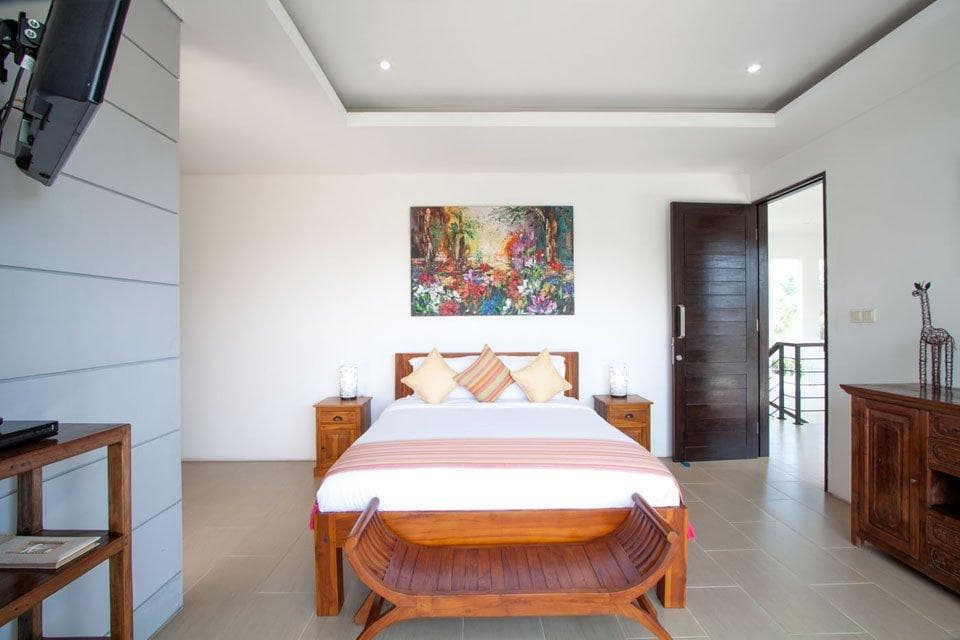 Skye Dee Villa