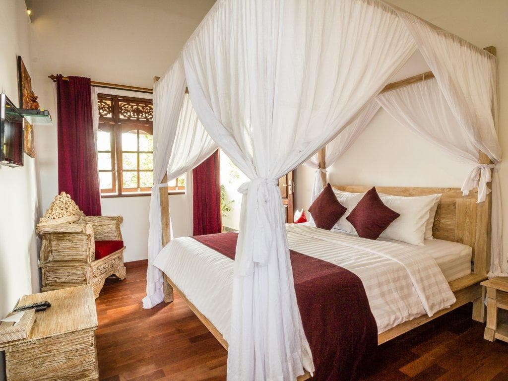 Villa Bewa by Villa Finder