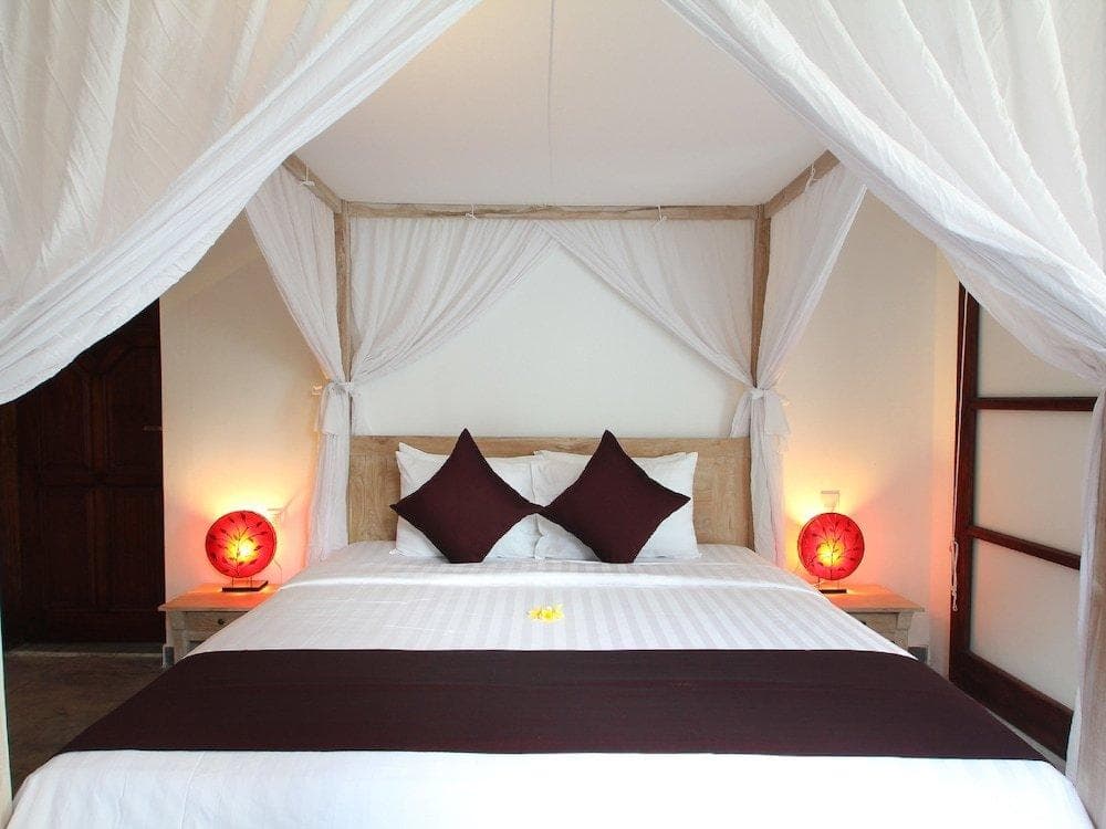 Villa Bewa by Villa Finder