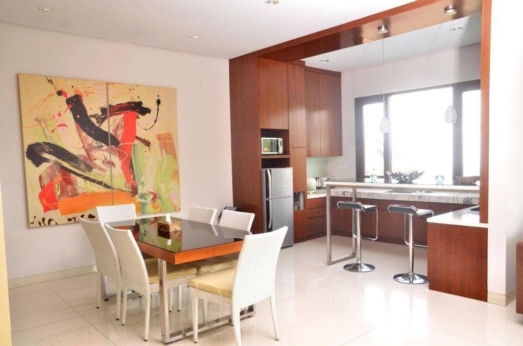 Breeze Blows City View 5 Br Heated Pool and a Billiard