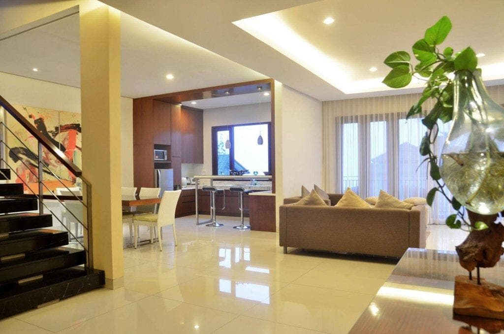 Breeze Blows City View 5 Br Heated Pool and a Billiard