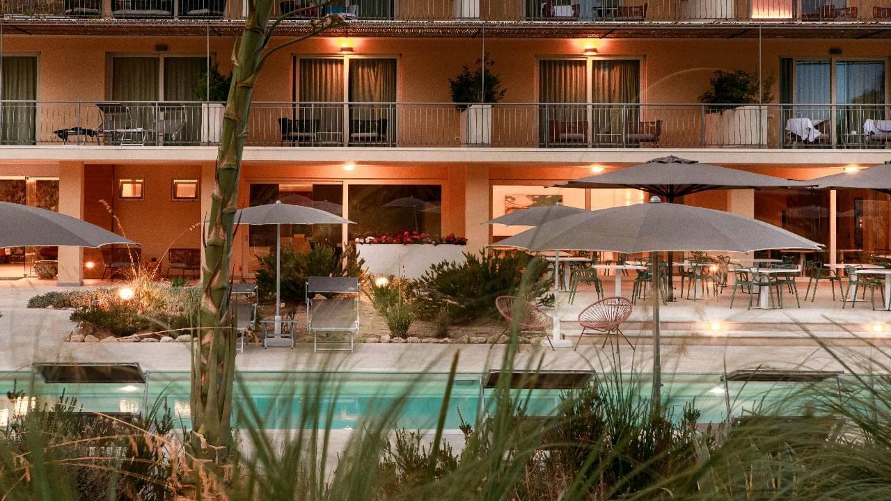 Luna Minoica Suites & Apartments