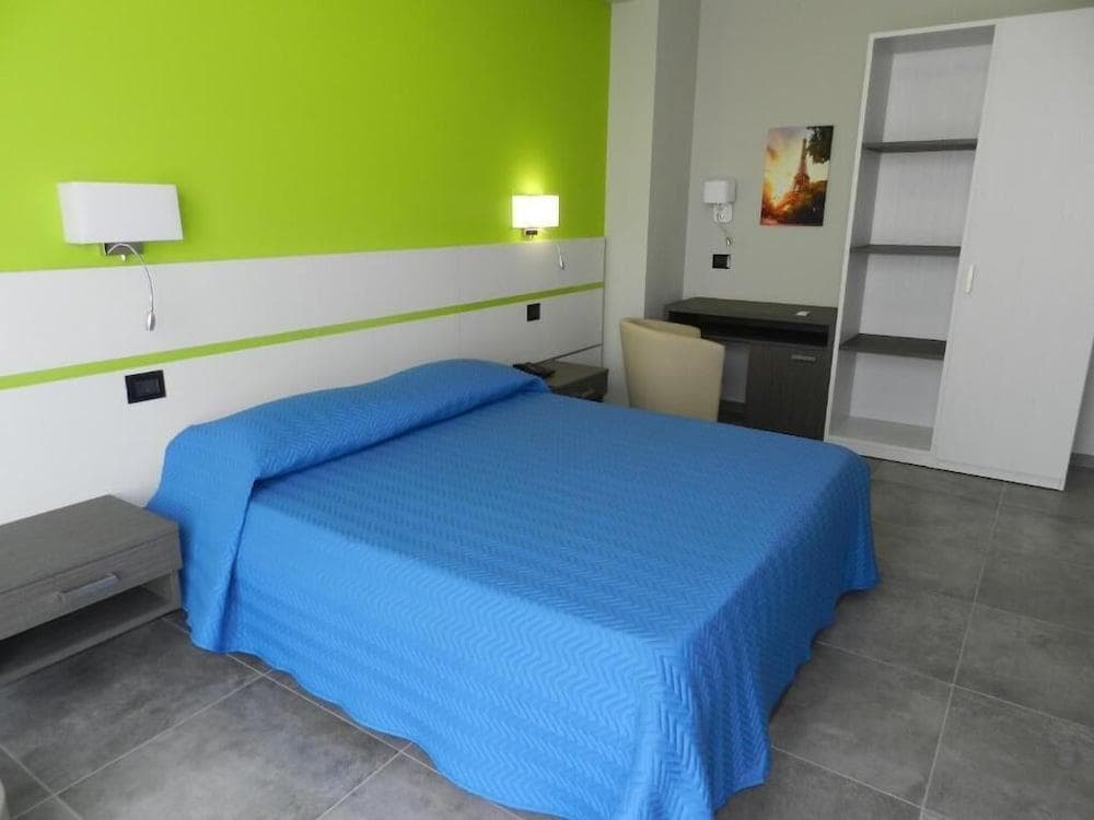 ERASMUS HOTEL