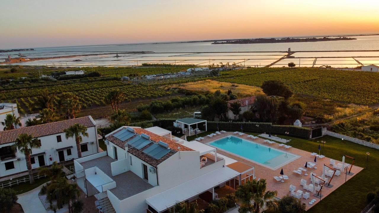 Oasi Guzzetta Hotel & Case Vacanze