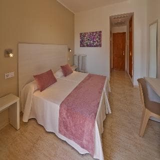 Flor los Almendros Hotel