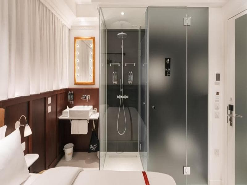 Ruby Stella Hotel London by IHG