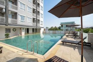 Lee Nova Hotel