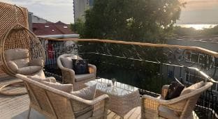 Red Stone Hotel