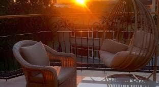 Red Stone Hotel