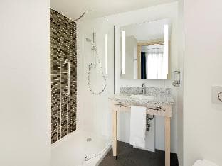 Hampton by Hilton London Excel