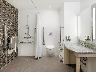 Hampton by Hilton London Excel