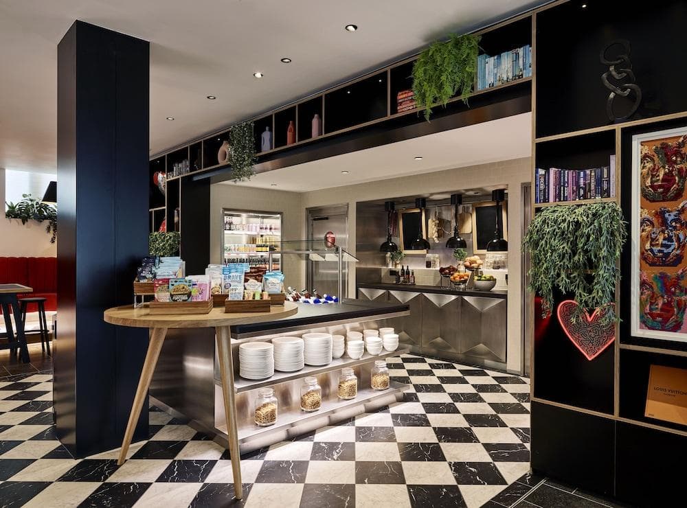 CITIZENM LONDON VICTORIA STATION