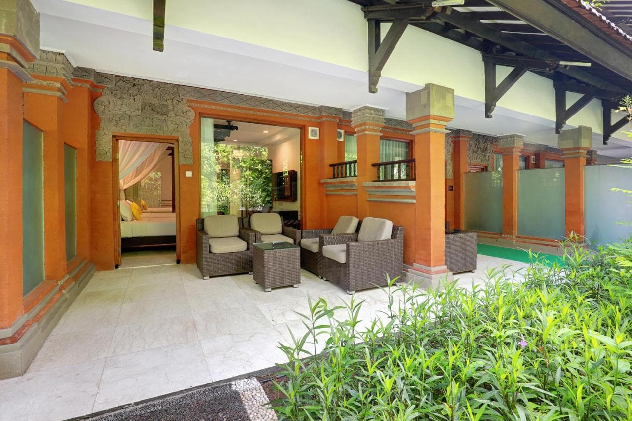 LEGIAN BEACH HOTEL