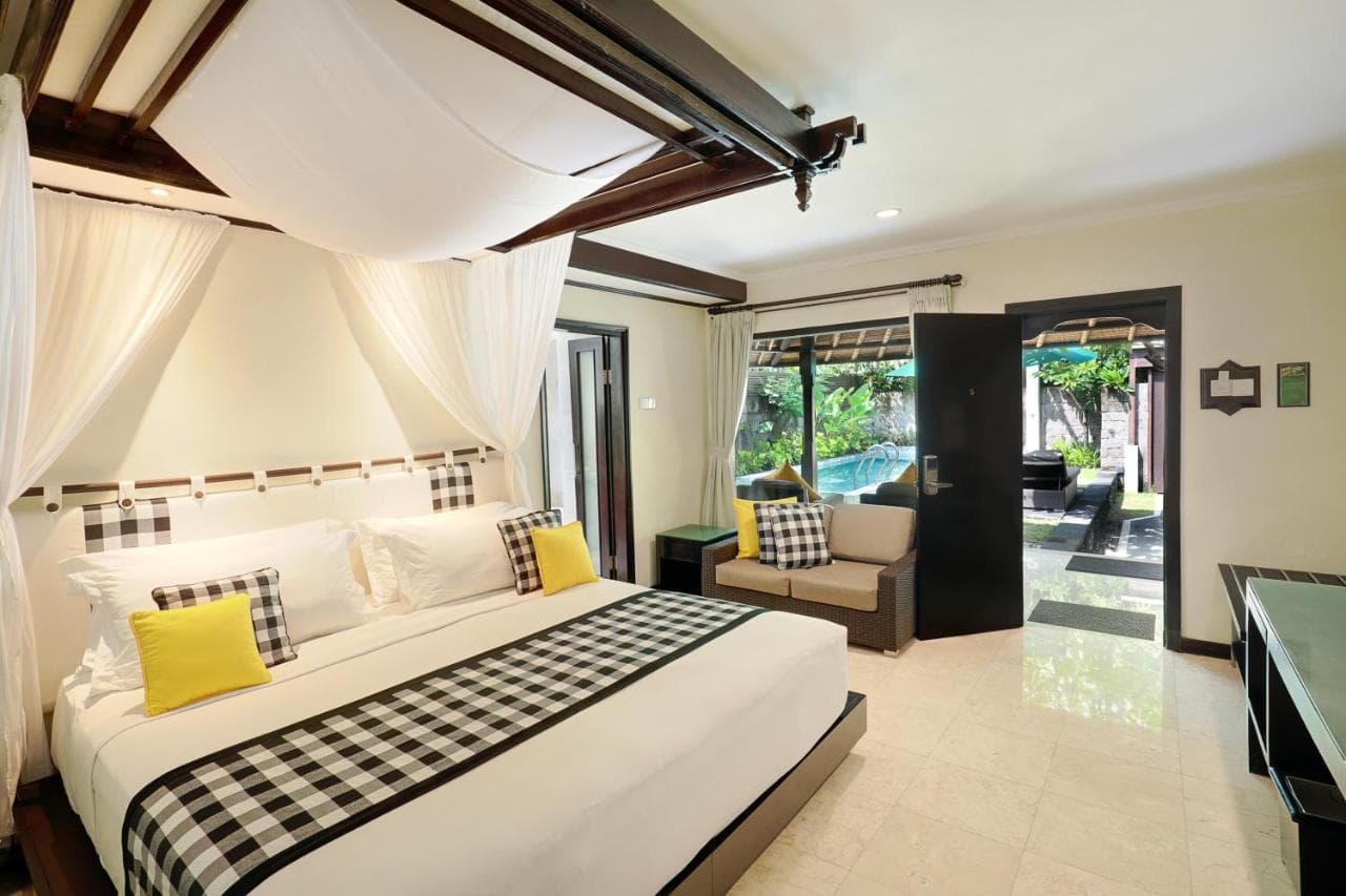 LEGIAN BEACH HOTEL