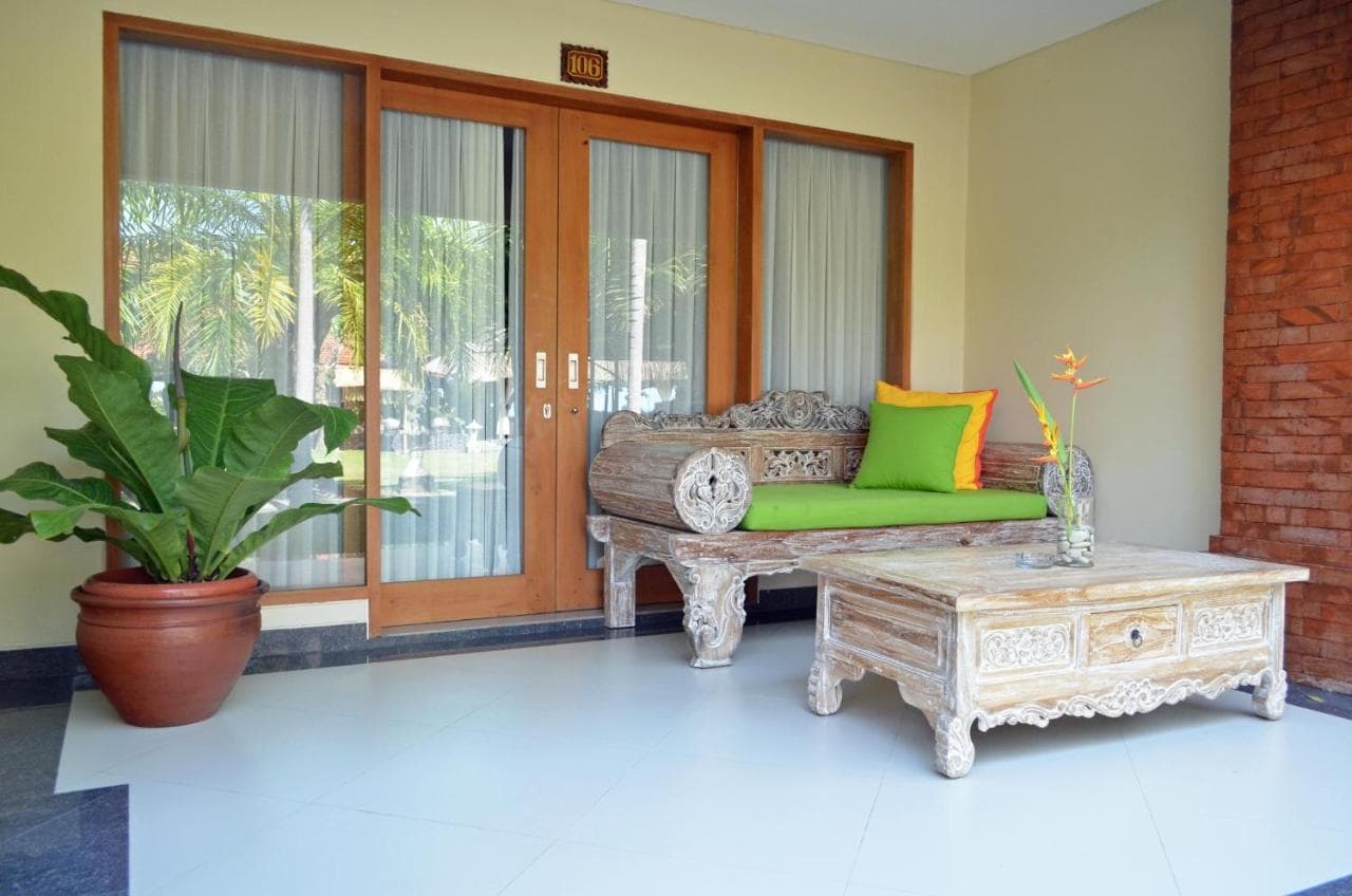 INNA SINDHU BEACH HTL & RESORT