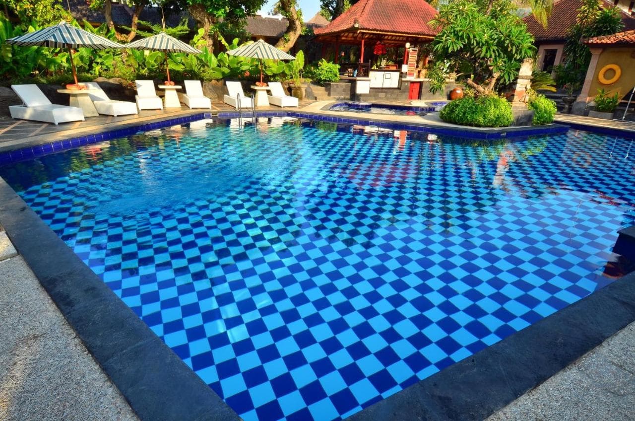 INNA SINDHU BEACH HTL & RESORT