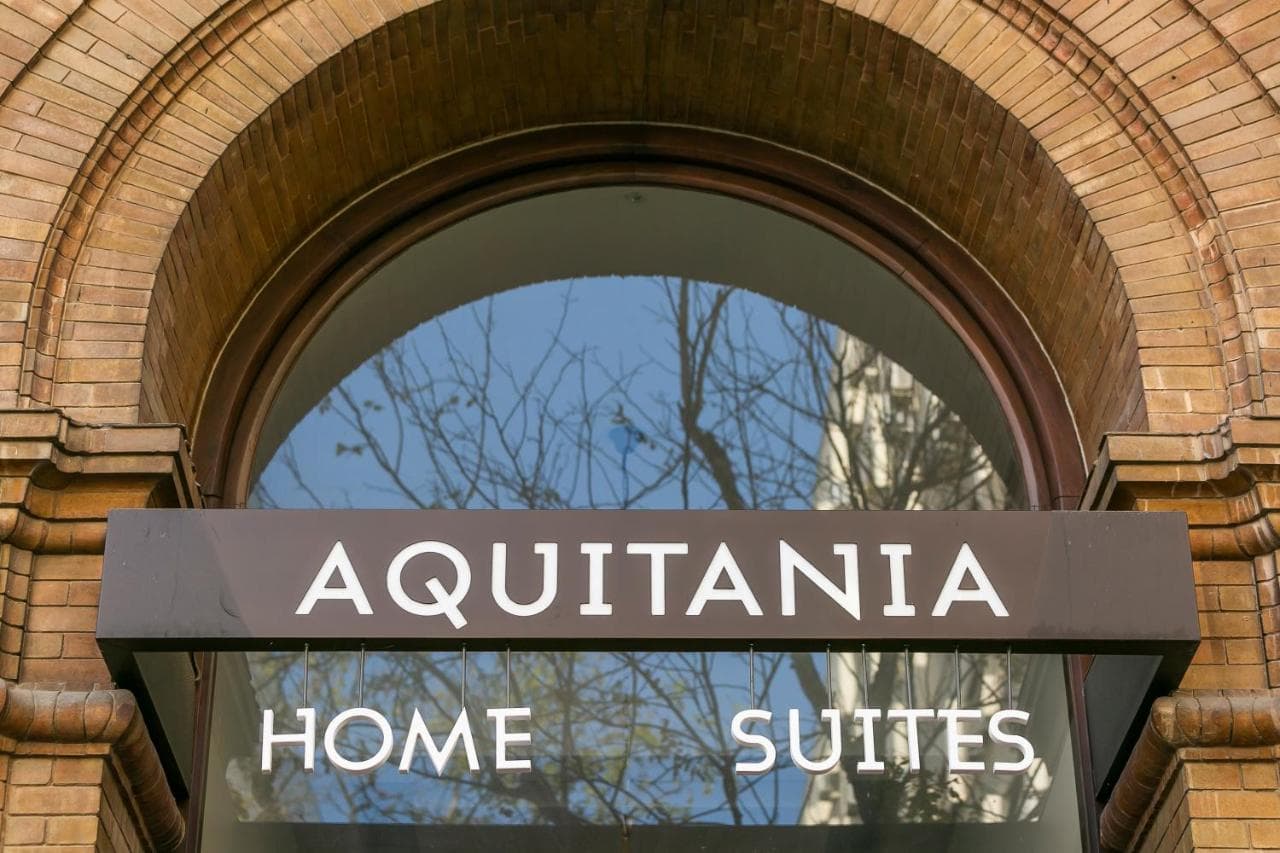 AQUITANIA HOME SUITES