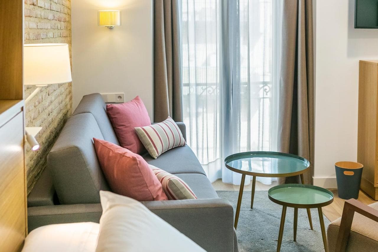 AQUITANIA HOME SUITES