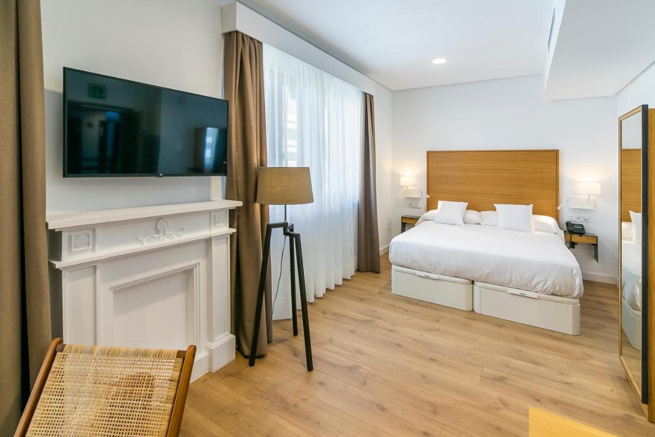 AQUITANIA HOME SUITES