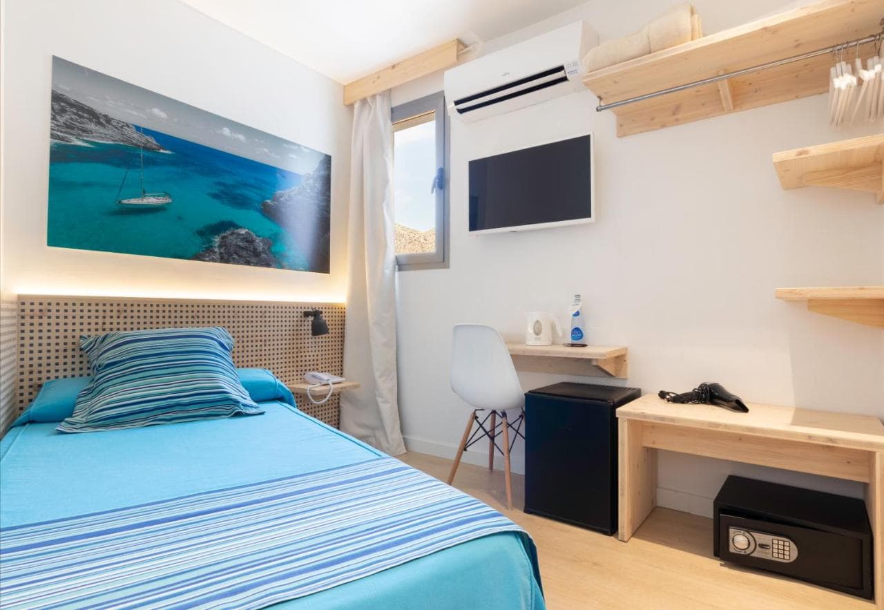 HOTEL EOLO