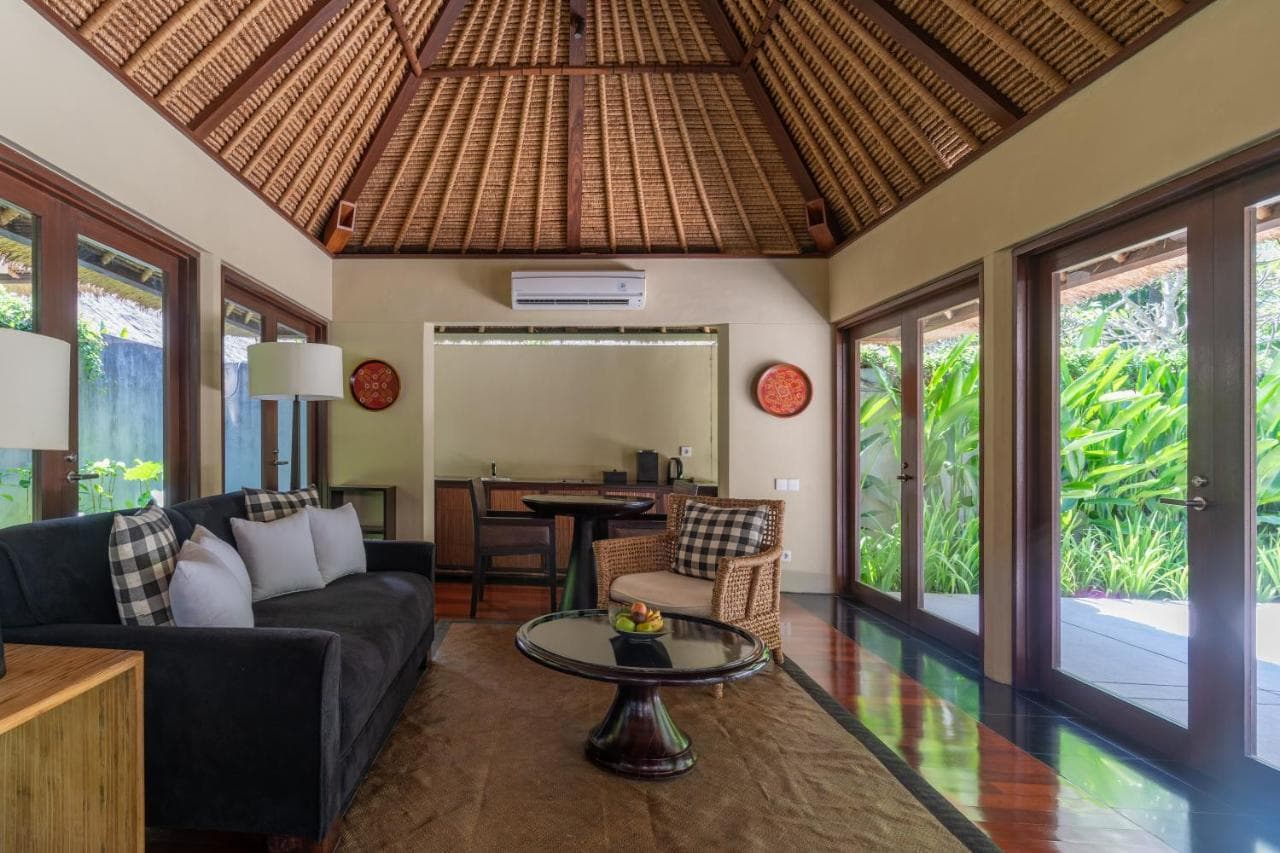 KAYUMANIS NUSA DUA PRIVATE VILLA & SPA