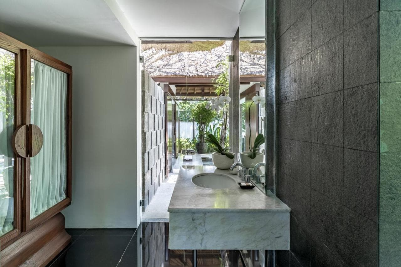 KAYUMANIS NUSA DUA PRIVATE VILLA & SPA