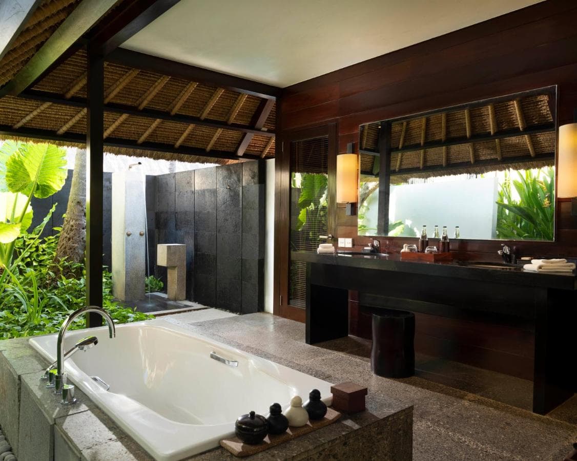 KAYUMANIS JIMBARAN PRIVATE ESTATE & SPA