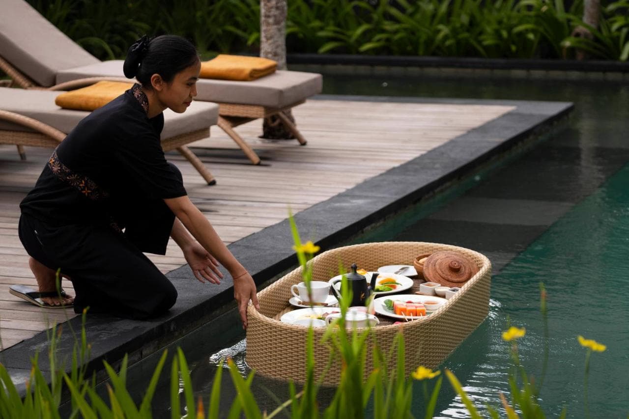 KAYUMANIS JIMBARAN PRIVATE ESTATE & SPA