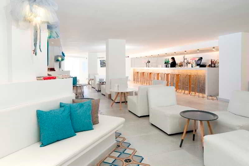 FERGUS STYLE CALA BLANCA SUITES