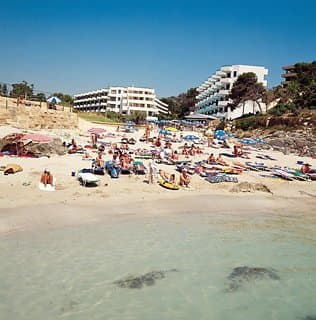 FERGUS STYLE CALA BLANCA SUITES