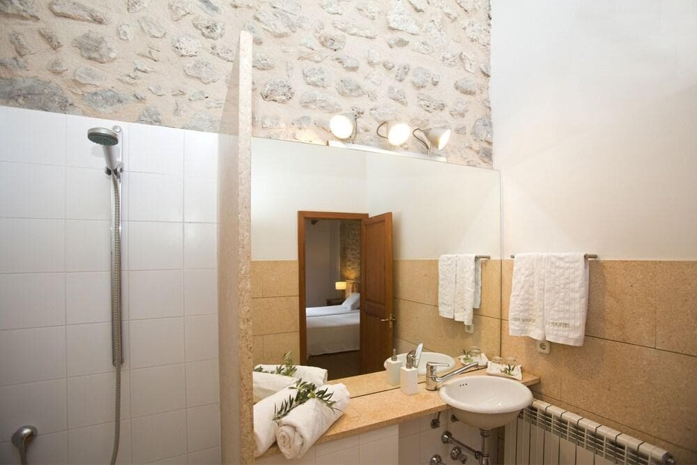 Hotel Can Moragues****
