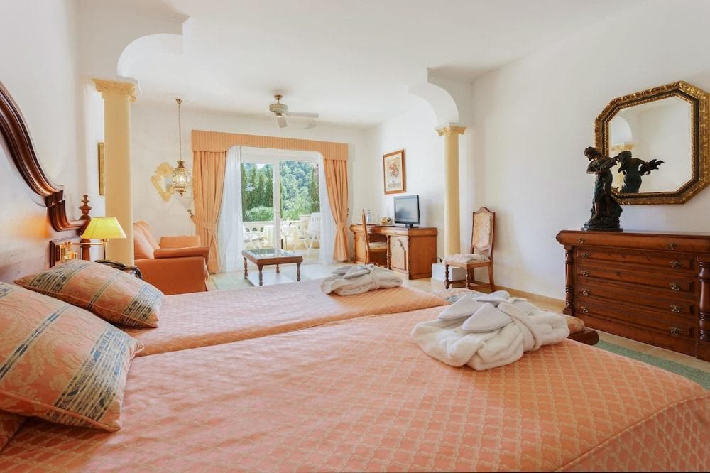 La Moraleja The Quiet Hotel