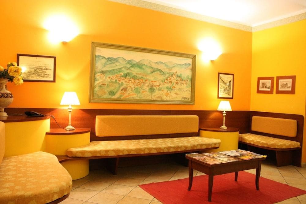 Sara Hotel